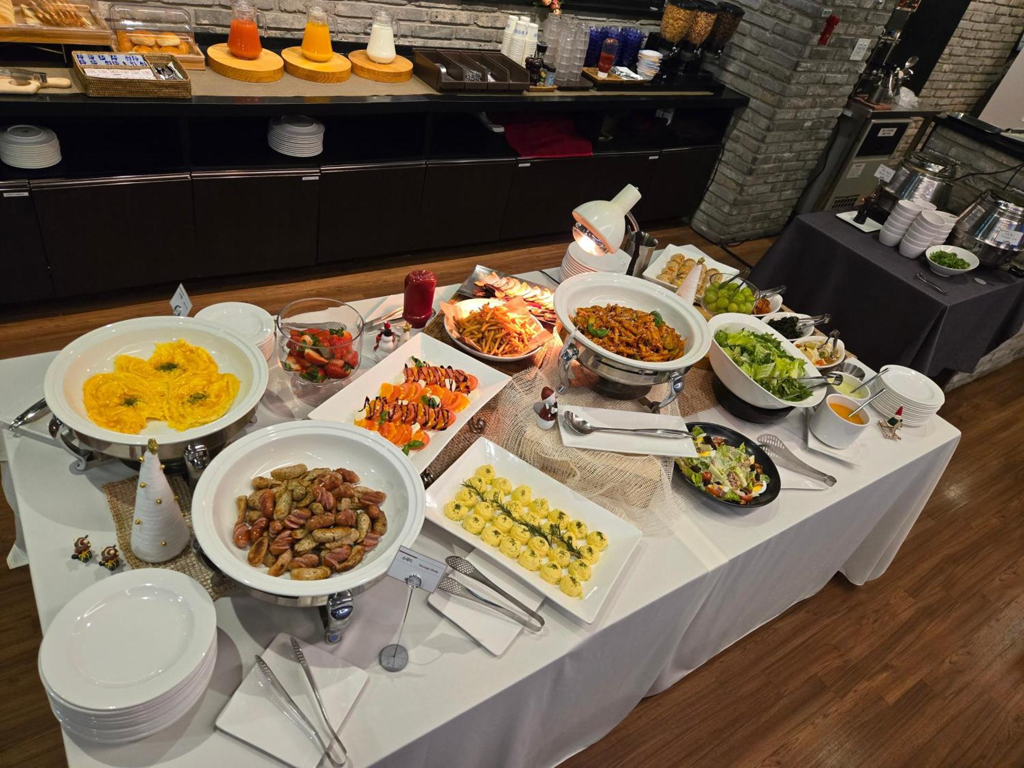 Vella Suite Hotel Suwon Ngoại thất bức ảnh