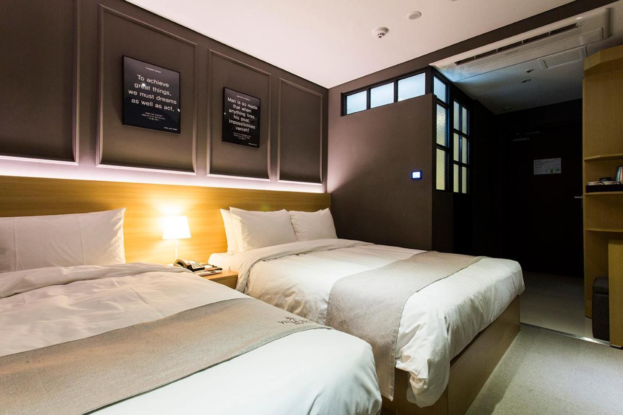 Vella Suite Hotel Suwon Ngoại thất bức ảnh