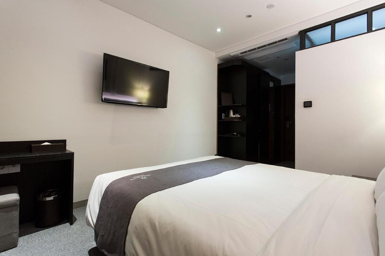 Vella Suite Hotel Suwon Ngoại thất bức ảnh