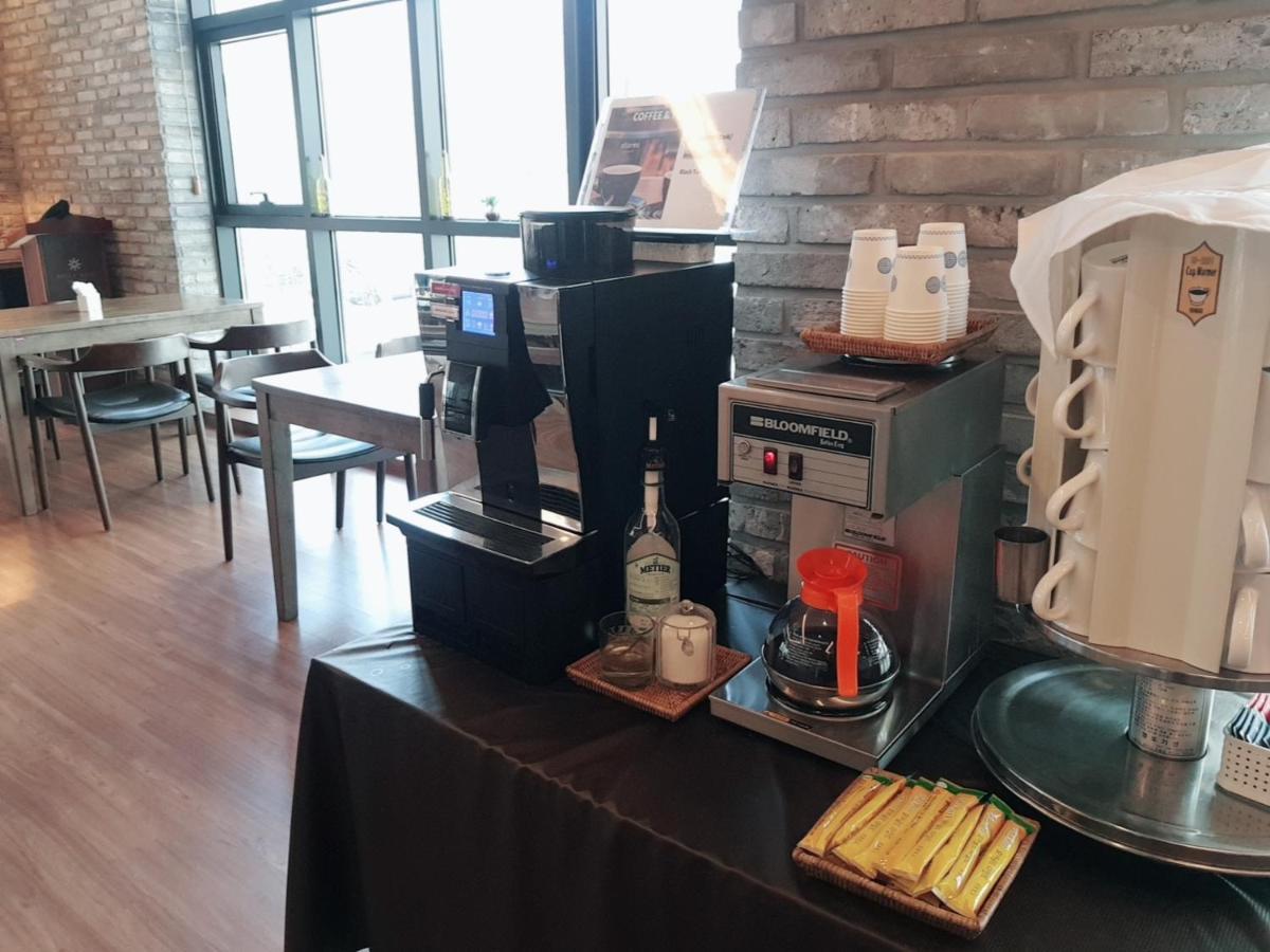 Vella Suite Hotel Suwon Ngoại thất bức ảnh
